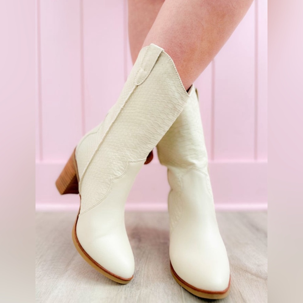 MIA Raylyn faux snake skin detail boots with western stitching